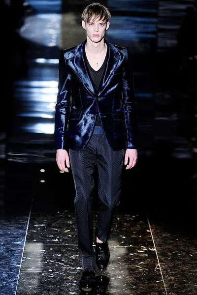 Look 39